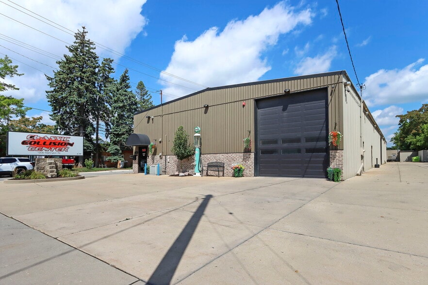 More Photos Of 1206 Washington Rd, Kenosha Auto Repair For Sale