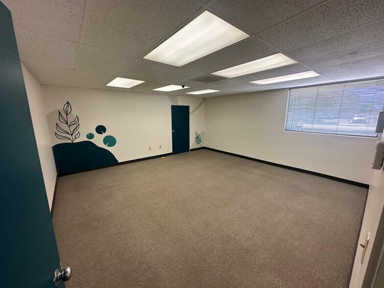 More Photos Of 13515 Excelsior Dr, Norwalk Warehouse For Lease