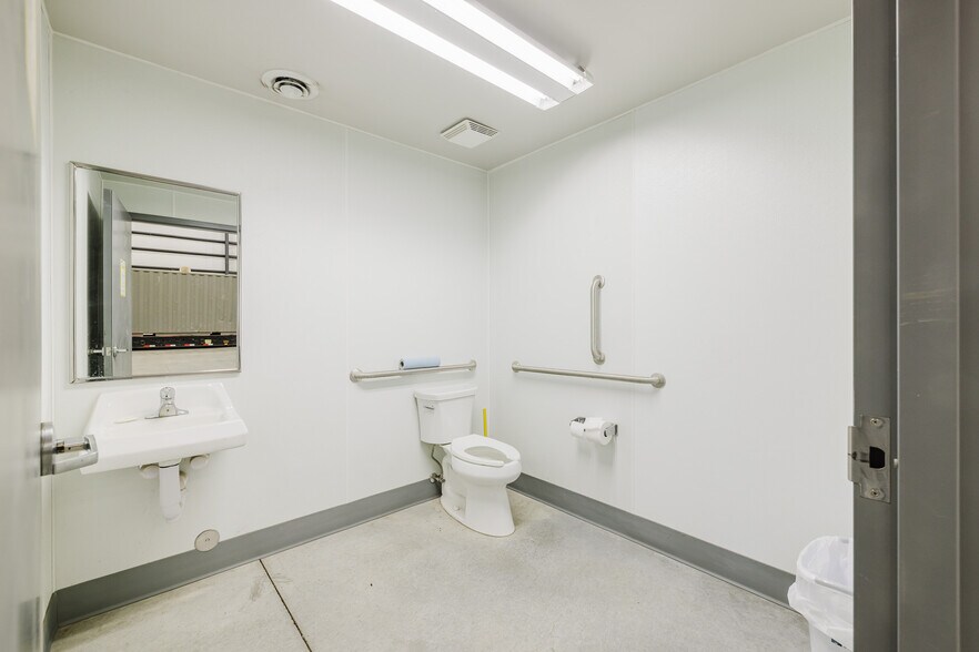 More Photos Of 1025 Carlin Trend Dr, Carlin Service For Sale