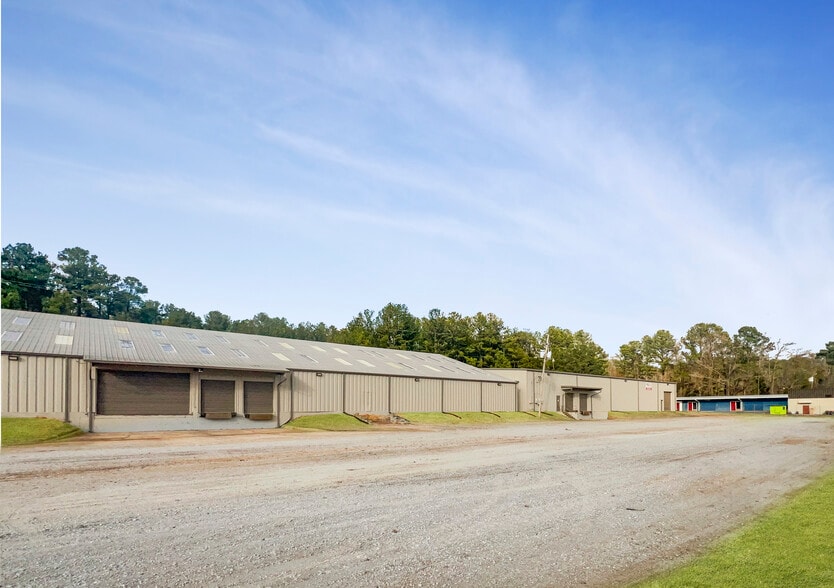 More Photos Of 3160 Mcfarland Blvd, Northport Warehouse For Sale