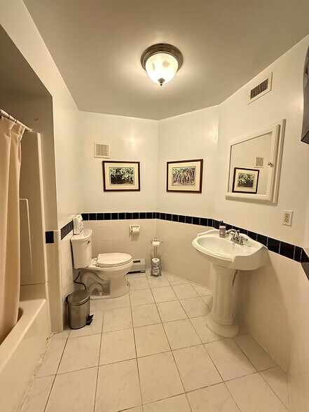 More Photos Of 341-343 Main St, Oneonta Office Residential For Sale