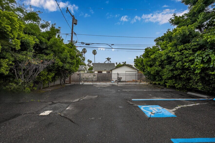 More Photos Of 607 N Anaheim Blvd, Anaheim Office For Sale