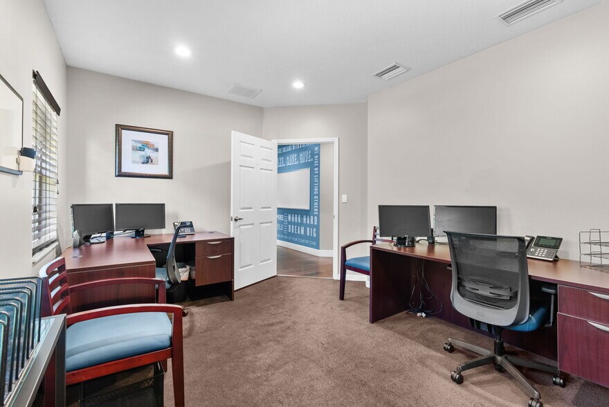 More Photos Of 8471-8473 W Linebaugh Ave, Tampa Coworking Space