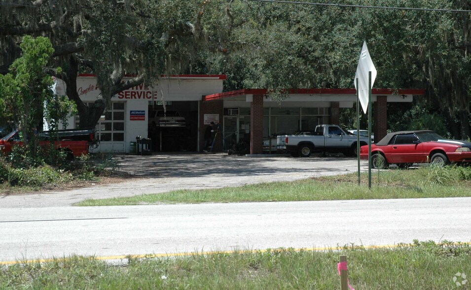 Primary Photo Of 6076 N Orange Blossom Trl, Mount Dora Auto Repair For Sale