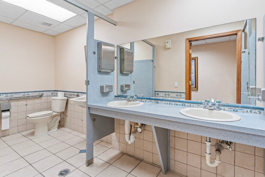 More Photos Of 13250 SW 135th Ave, Miami Loft Creative Space For Sale