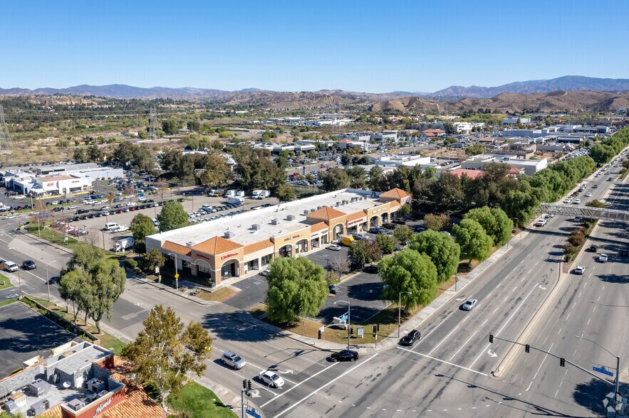 More Photos Of 24125-24175 Magic Mountain Pky, Santa Clarita Unknown For Lease
