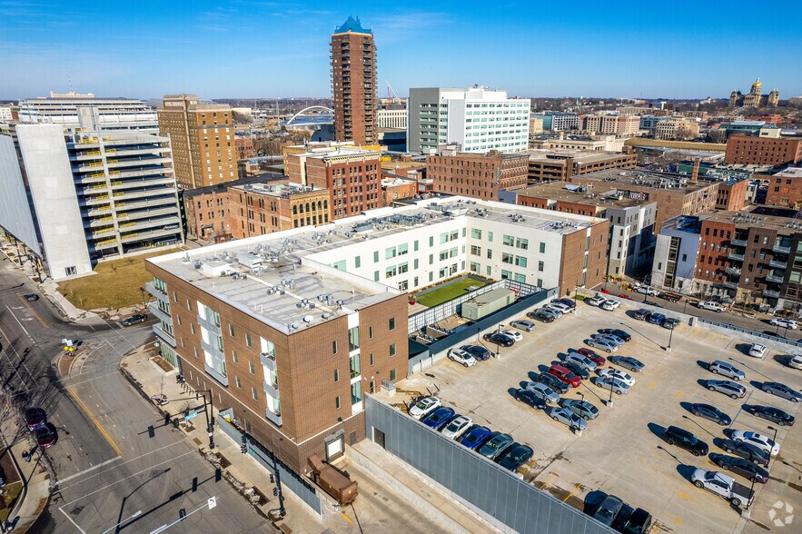 More Photos Of 420 Court Ave, Des Moines Apartments For Lease