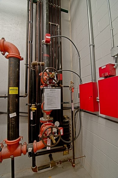 More Photos Of 225 Hess Rd, Grasonville Light Distribution For Sale