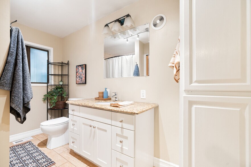 More Photos Of 1824 SW Greenway Cir, West Linn Specialty For Sale