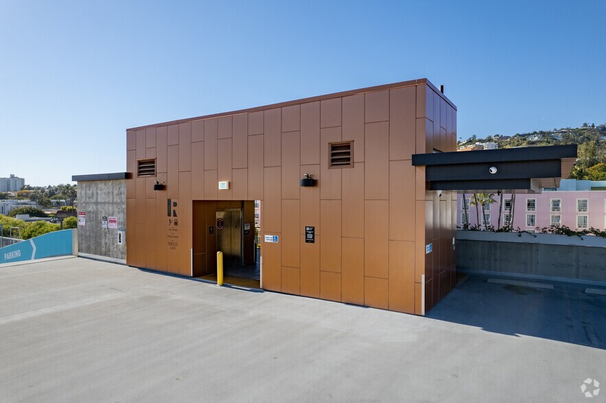 More Photos Of 8550-8594 Santa Monica Blvd, West Hollywood General Retail For Sale