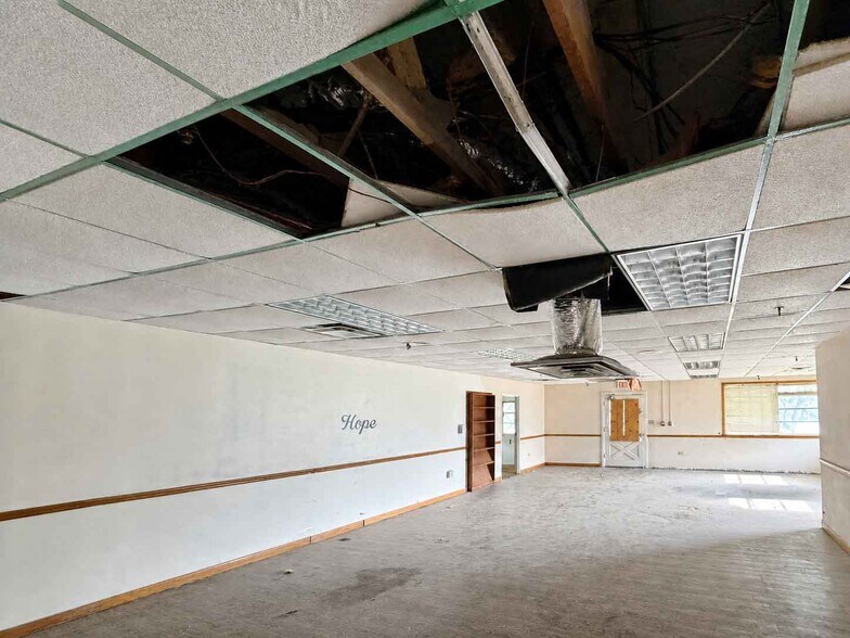 More Photos Of 1901 W Elliott St, Breckenridge Office For Sale