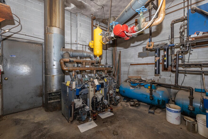 More Photos Of 18001 Sellman Rd, Dickerson Light Manufacturing For Sale