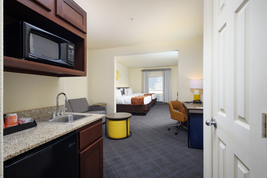 More Photos Of 1754 E Loop 1604, San Antonio Hotel For Sale