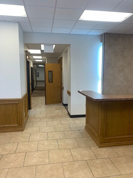 More Photos Of 1801 NW Cache Rd, Lawton Medical For Lease
