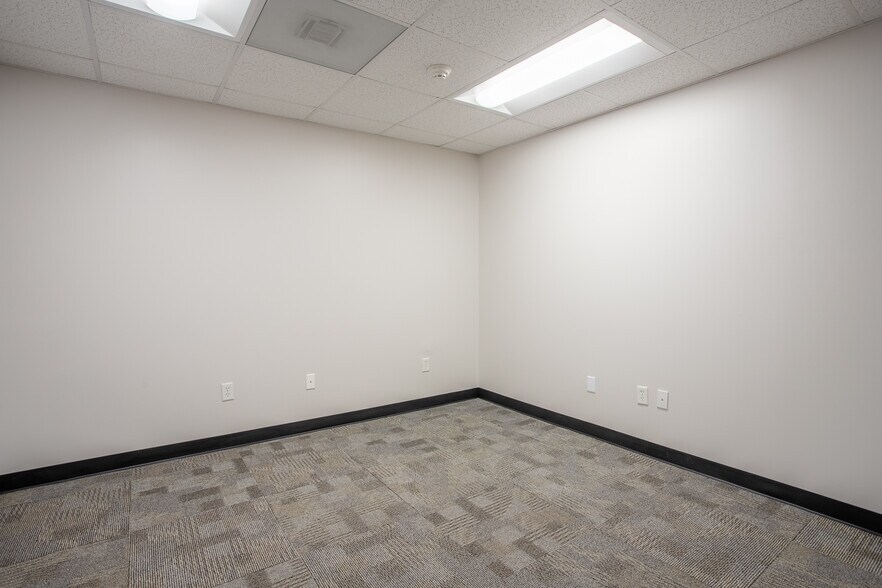 More Photos Of 105 E Center St, Mebane Office For Lease