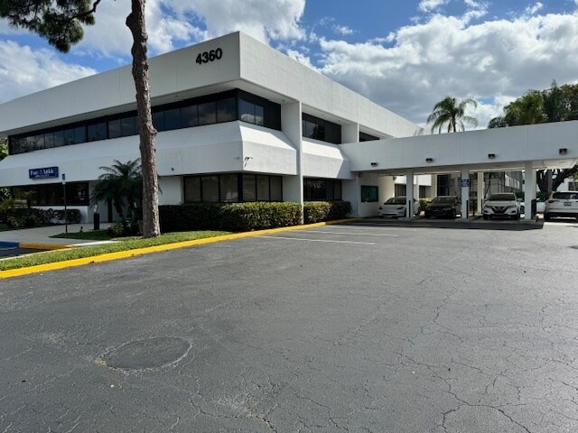 More Photos Of 4360 Northlake Blvd, Palm Beach Gardens Medical For Lease