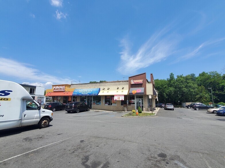 More Photos Of 561-571 Milltown Rd, North Brunswick Freestanding For Lease