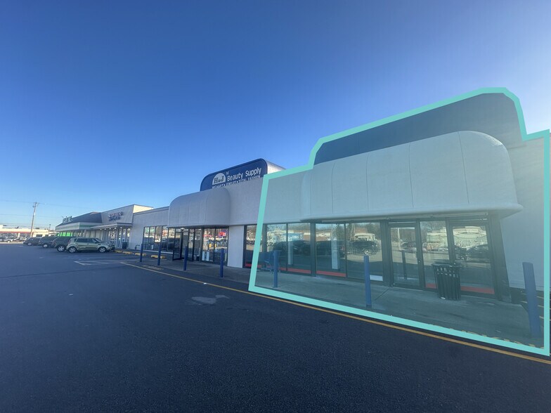 Primary Photo Of 726-740 28th St SE, Grand Rapids General Retail For Sale