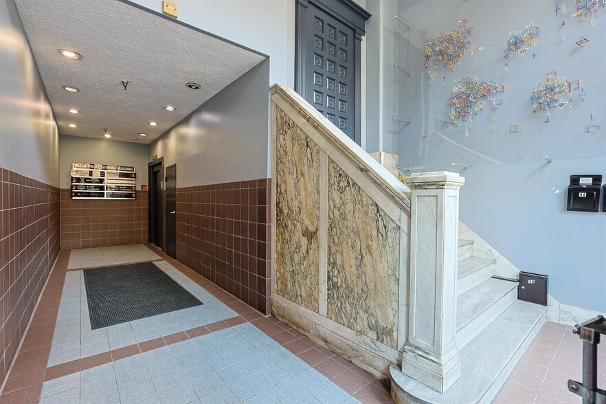 More Photos Of 817 Main St, Cincinnati Office Residential For Sale