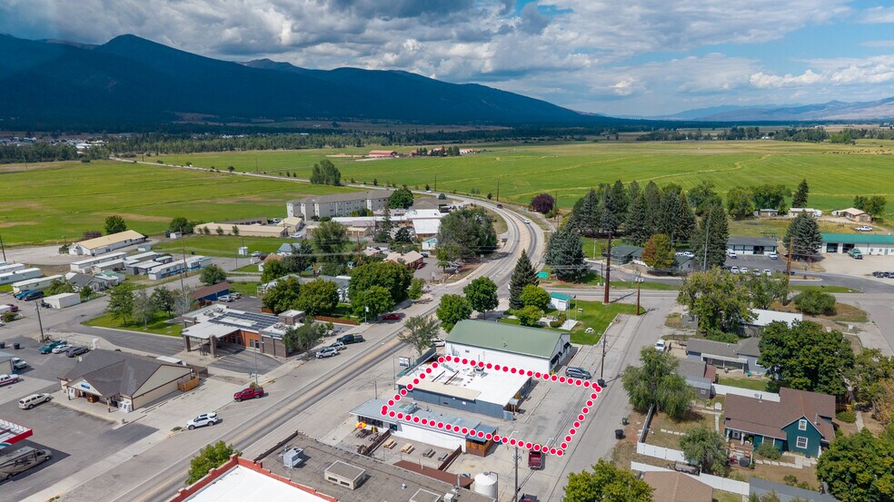 More Photos Of 108 Main St, Stevensville General Retail For Sale