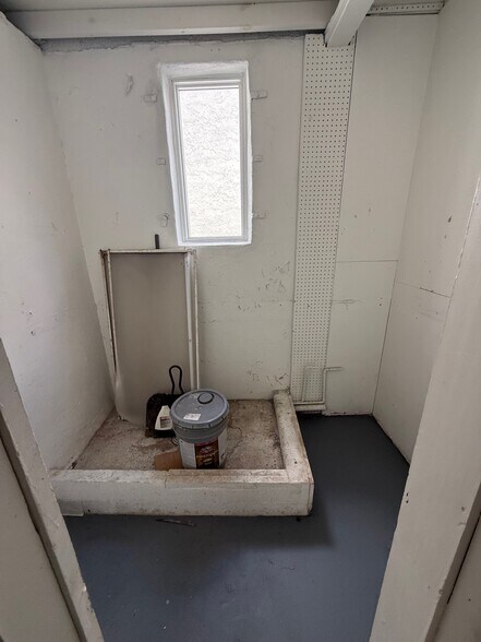 More Photos Of 14020 NW 19th Ave, Miami Warehouse For Sale