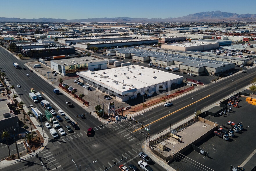 More Photos Of 5325 S Valley View Blvd, Las Vegas Warehouse For Lease