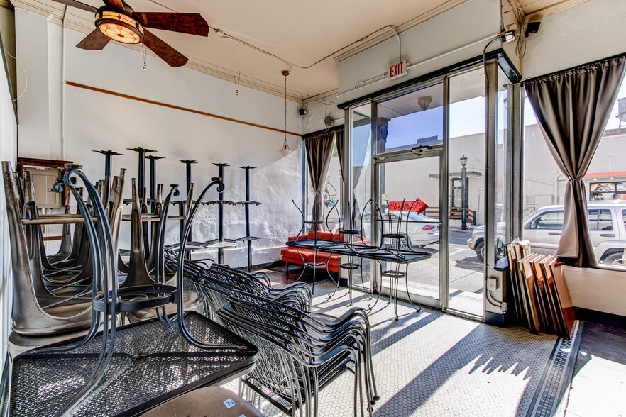 More Photos Of 211 10th St, Augusta Restaurant For Lease