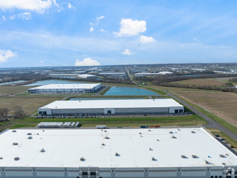 More Photos Of 8202 Seward Rd, Hamilton Unknown For Lease