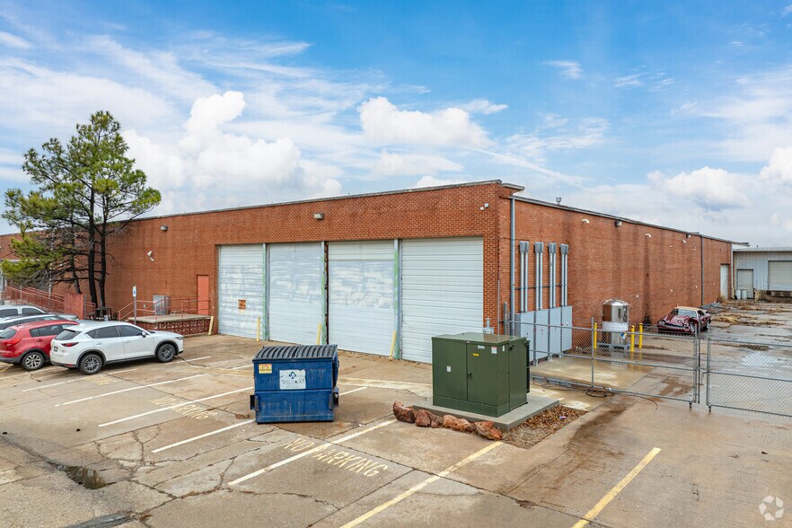 More Photos Of 317 NE 31st St, Oklahoma City Distribution For Sale