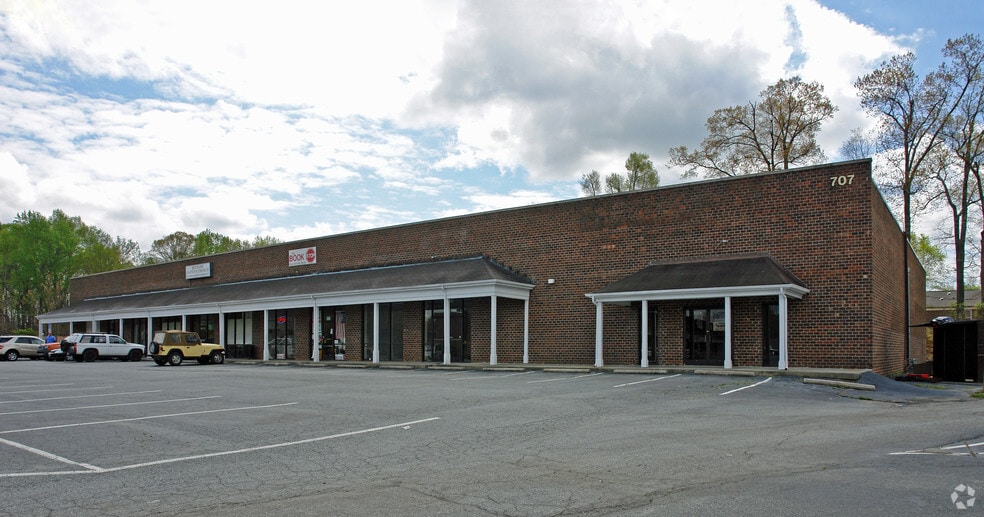 More Photos Of 705-715 W Main St, Jamestown Unknown For Lease