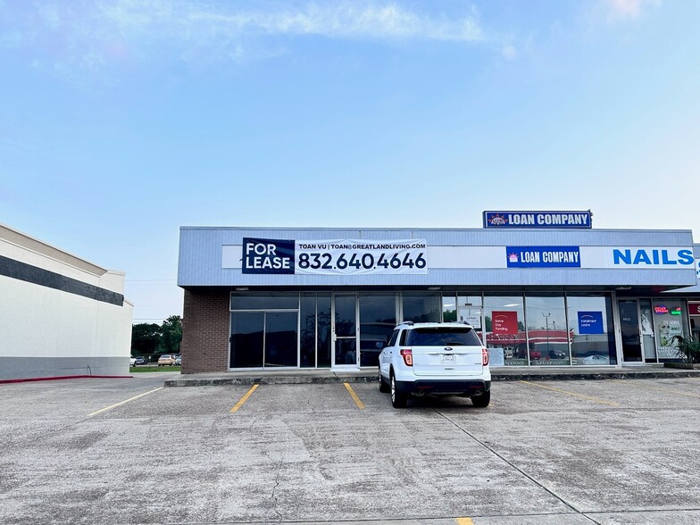 Primary Photo Of 3305 Palmer Hwy, Texas City Storefront For Lease