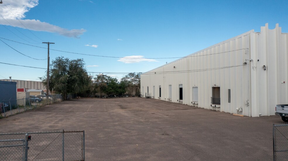More Photos Of 2153 S Wabash St, Denver Warehouse For Sale