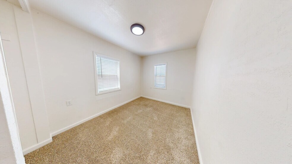 More Photos Of 2715 Twin View Blvd, Shasta Lake Multifamily For Sale