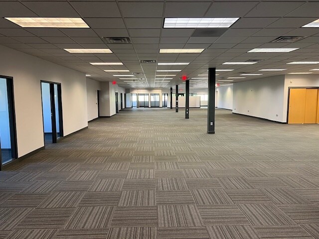 More Photos Of 2985 S Ridge Rd, Green Bay Medical For Lease