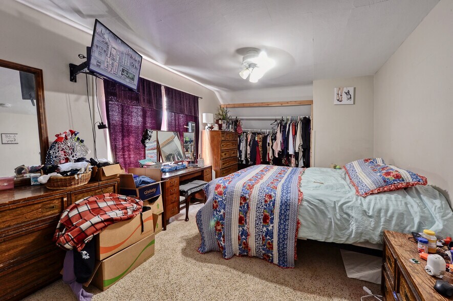 More Photos Of 5214 Guide Meridian, Bellingham Auto Repair For Sale