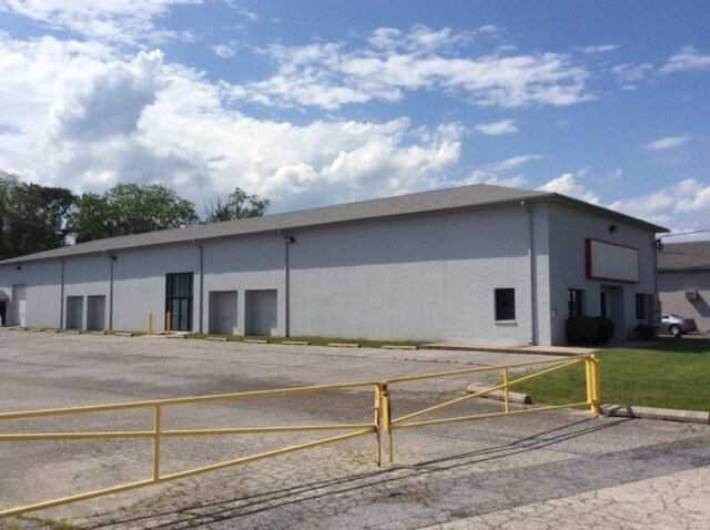 More Photos Of 16 Germay Dr, Wilmington Warehouse For Lease