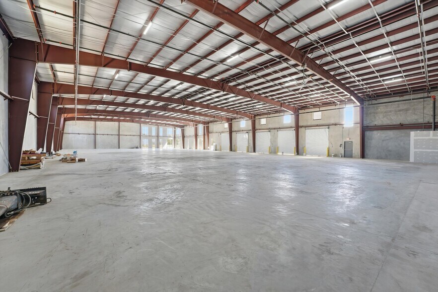 More Photos Of 7933 Ley Rd, Houston Unknown For Lease