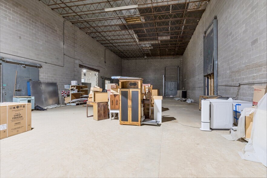 More Photos Of 519 Benham St, Bonne Terre Light Manufacturing For Sale