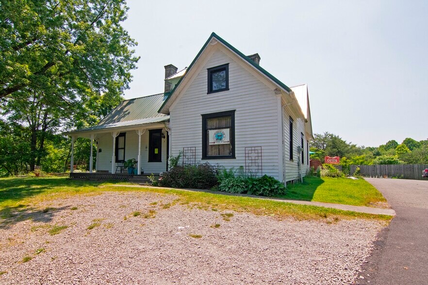 More Photos Of 211 Oscar White rd, Lansing Land For Sale