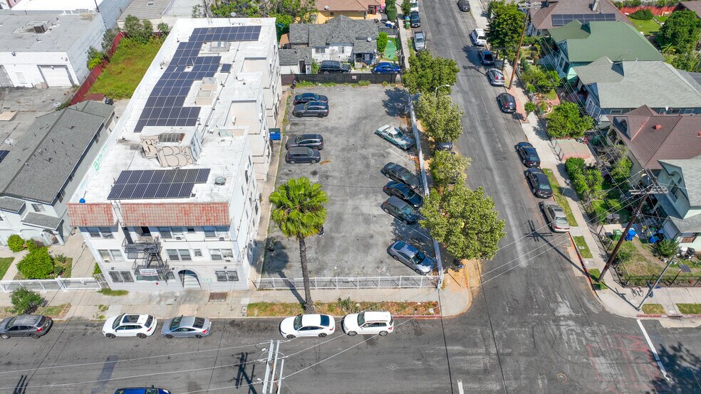 More Photos Of 1627 Oak St, Los Angeles Land For Sale