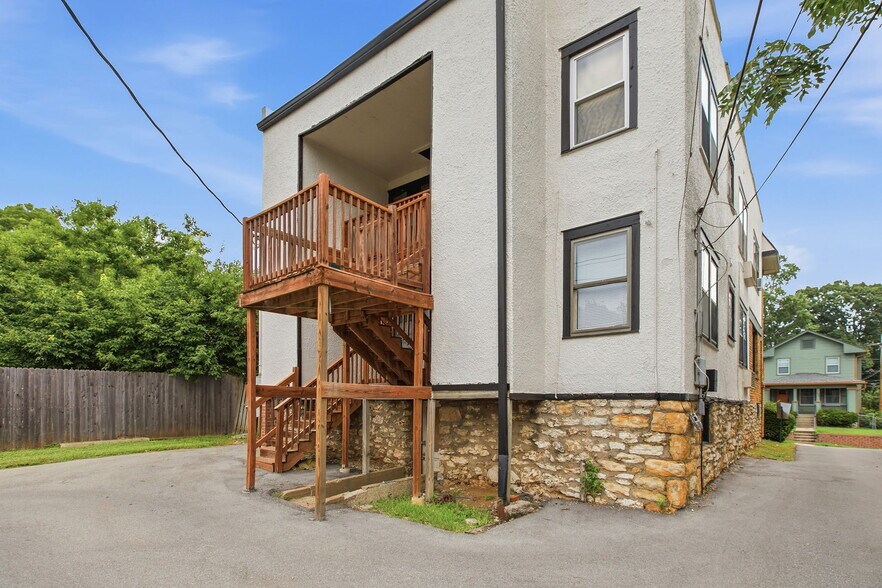 More Photos Of 4340-4342 Holly St, Kansas City Multifamily For Sale