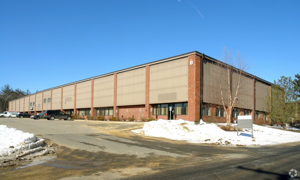 More Photos Of 7 Raymond Ave, Salem Warehouse For Lease
