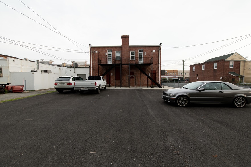 More Photos Of 422 Eastern Blvd, Essex Storefront Retail Office For Lease