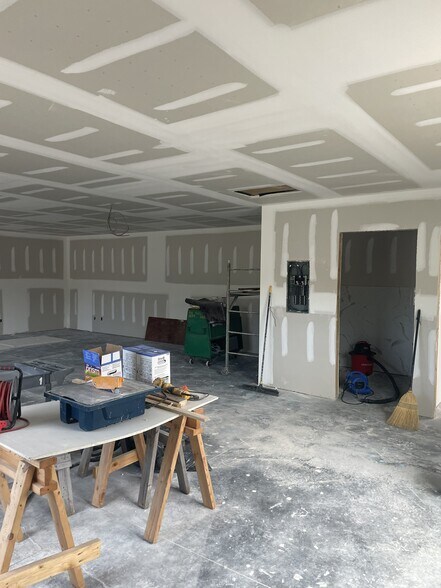 More Photos Of 104 Surgeons Dr, Myrtle Beach Office For Lease