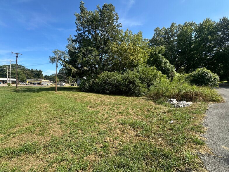 More Photos Of 3145 N Watkins St, Memphis General Retail For Sale