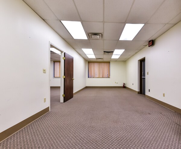 More Photos Of 103 Yost Blvd, Pittsburgh Medical For Lease