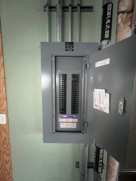 More Photos Of 2540 Park Dr, Nashville Office Residential For Lease