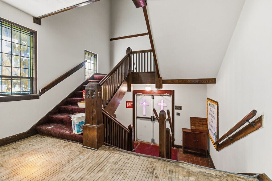 More Photos Of 350 E Tulane Rd, Columbus Religious Facility For Sale