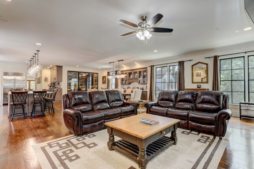 More Photos Of 2972 Lookout Pl NE, Atlanta Office Residential For Sale