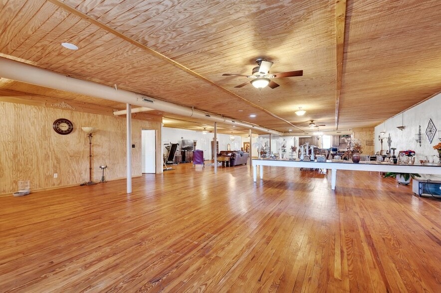 More Photos Of 101 E Virginia Ave, Bessemer City Storefront Retail Residential For Lease